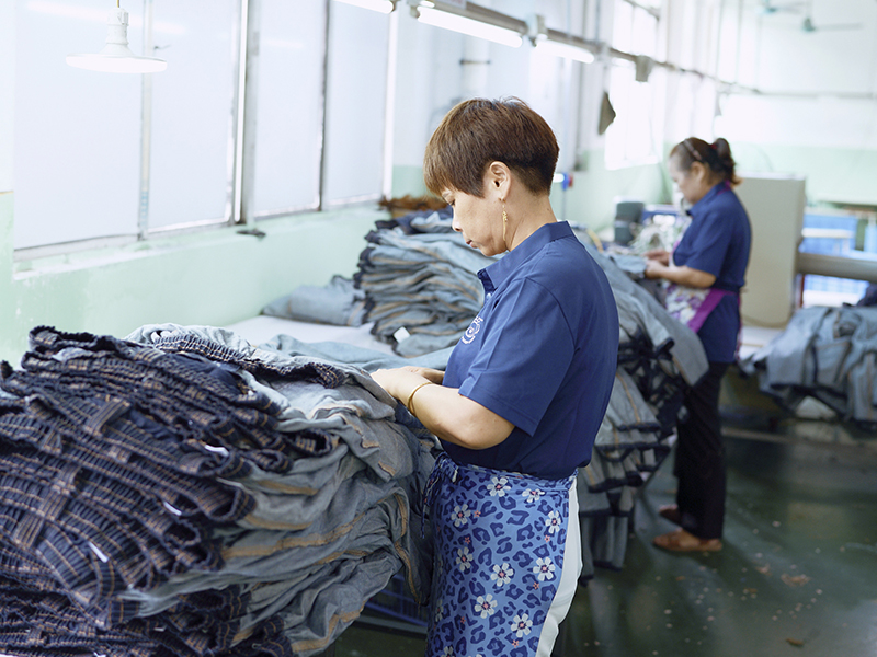 生產(chǎn)車(chē)間